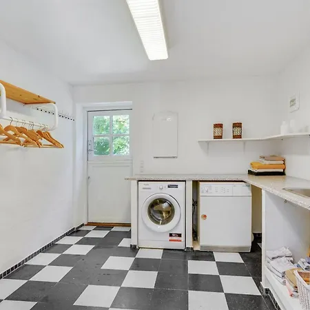 Casa vacanze Sirkku - 320m From The Sea By Interhome